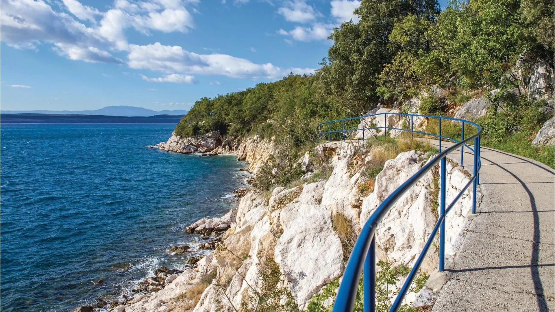 1 Bedroom Cozy Apartment In Dramalj Croatia