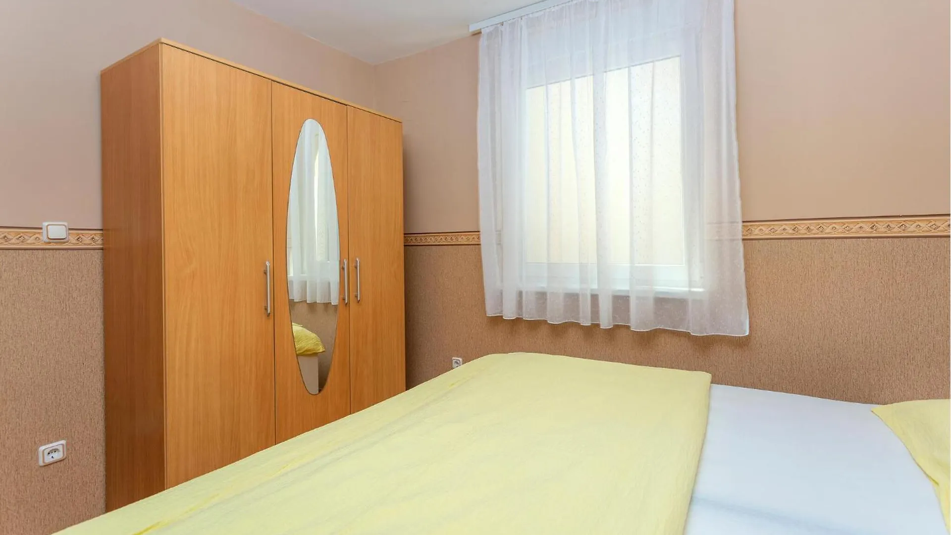 1 Bedroom Cozy Apartment In Dramalj