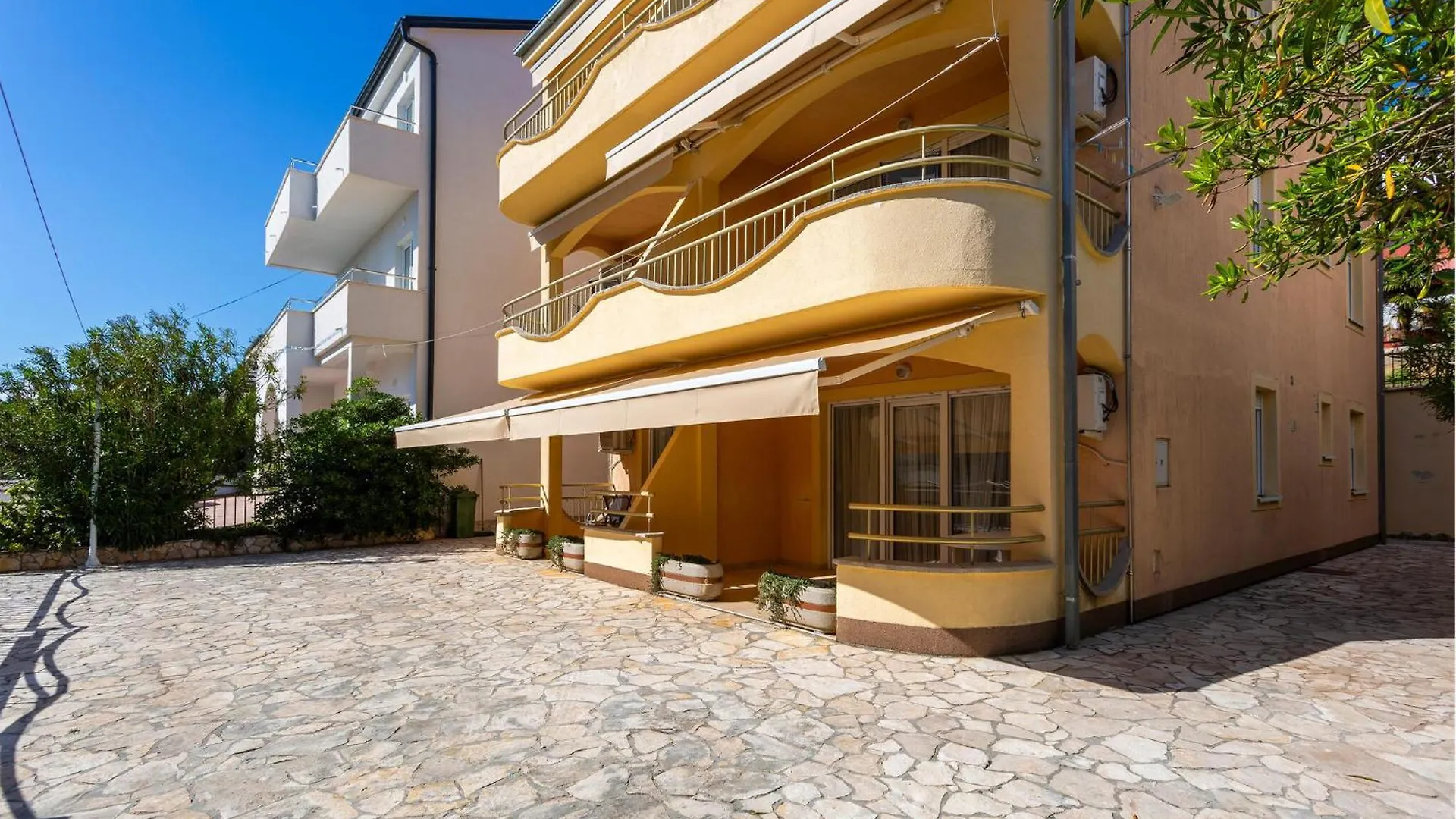 1 Bedroom Cozy Apartment In Dramalj