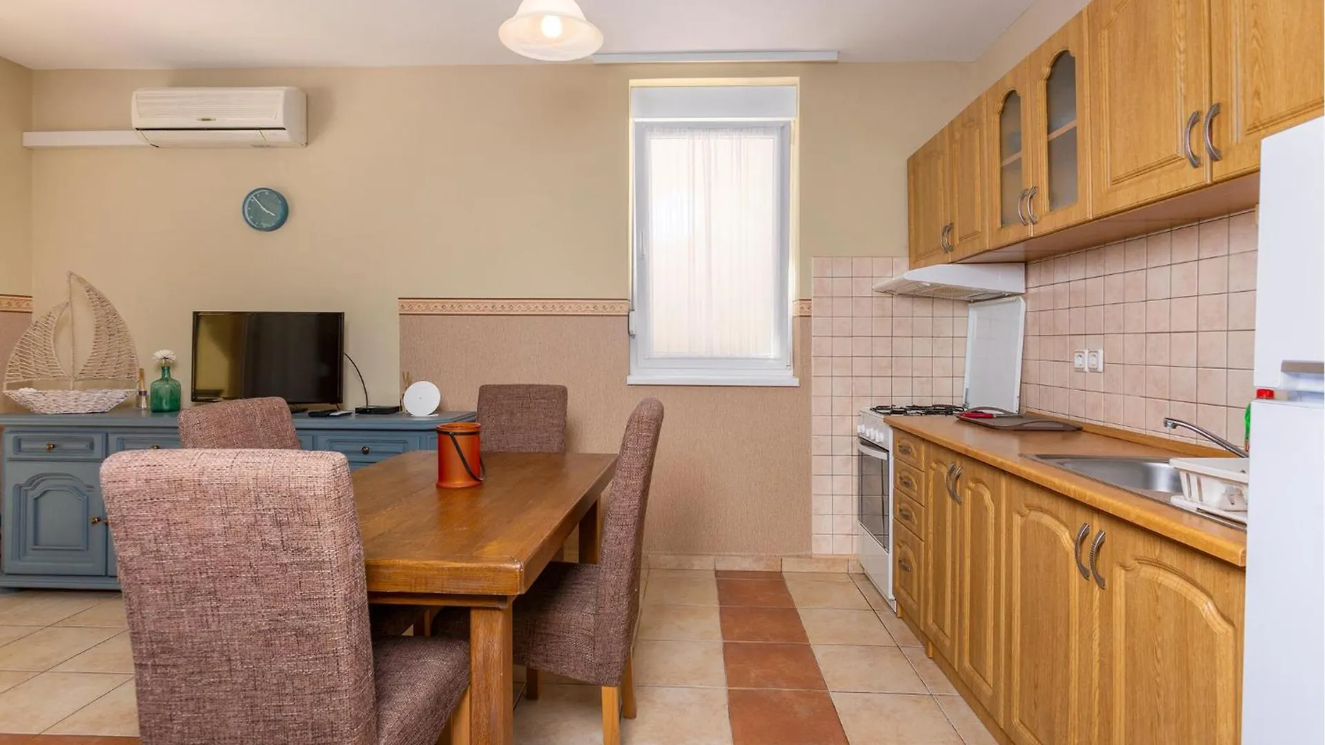 1 Bedroom Cozy Apartment In Dramalj