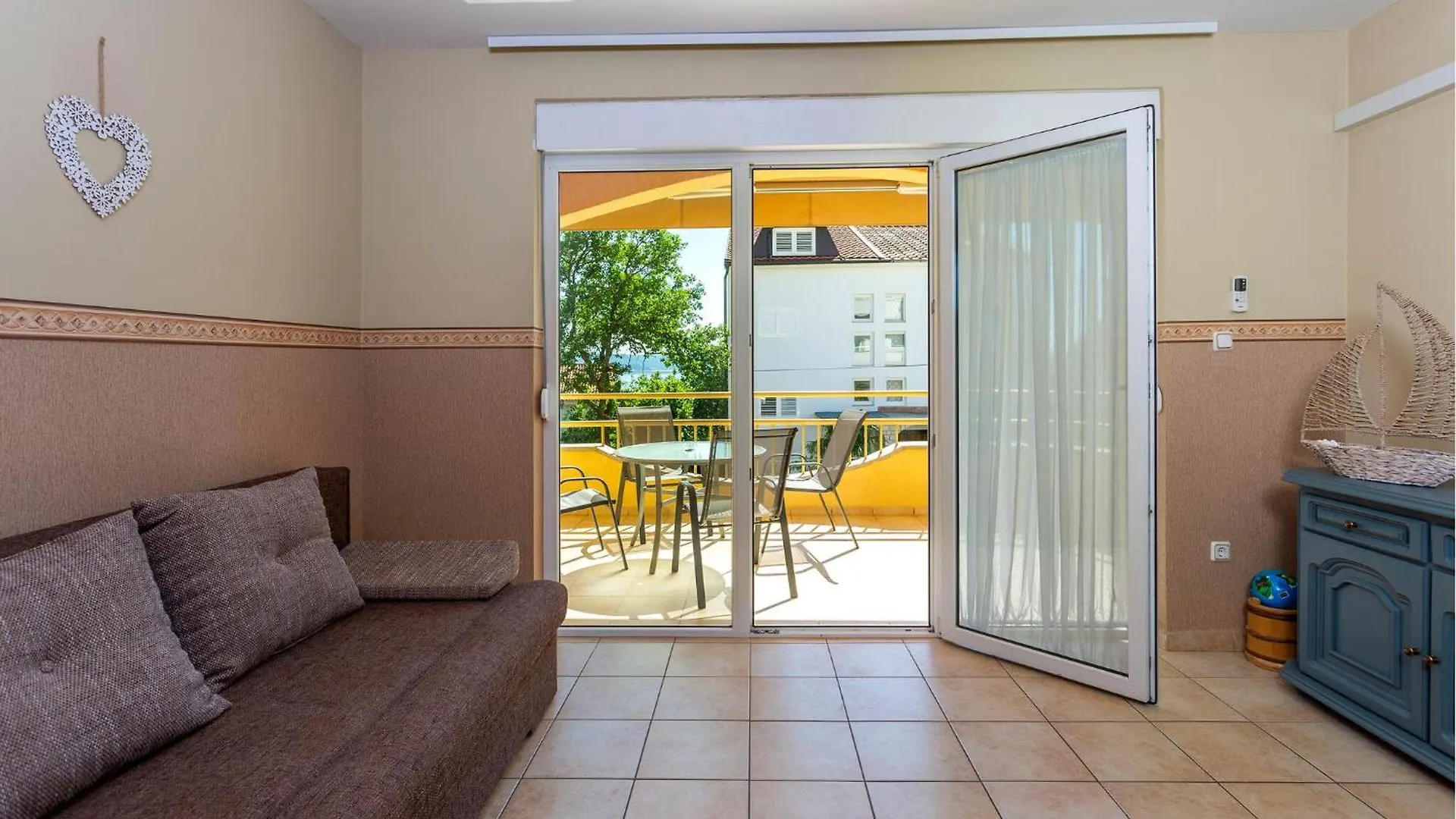 1 Bedroom Cozy Apartment In Dramalj